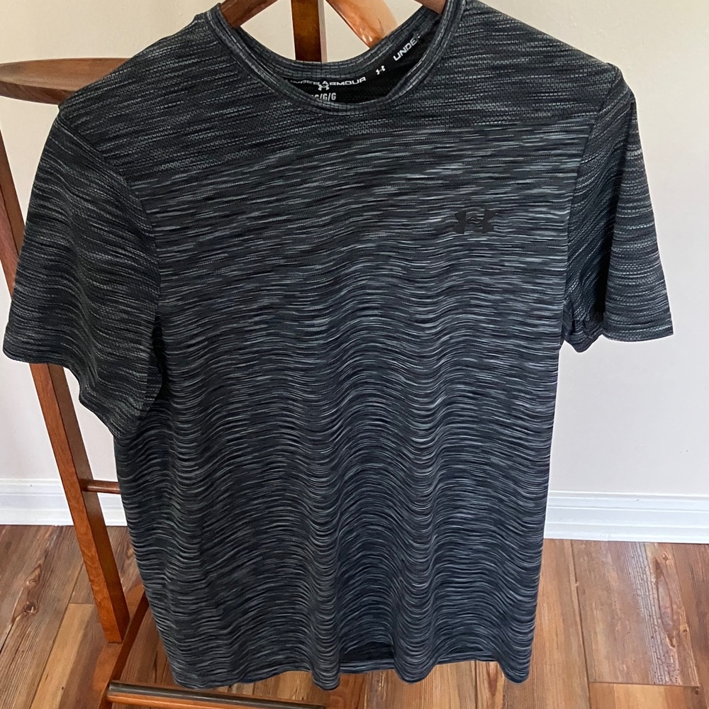 Under Armour Black and Gray Short Sleeve Tee